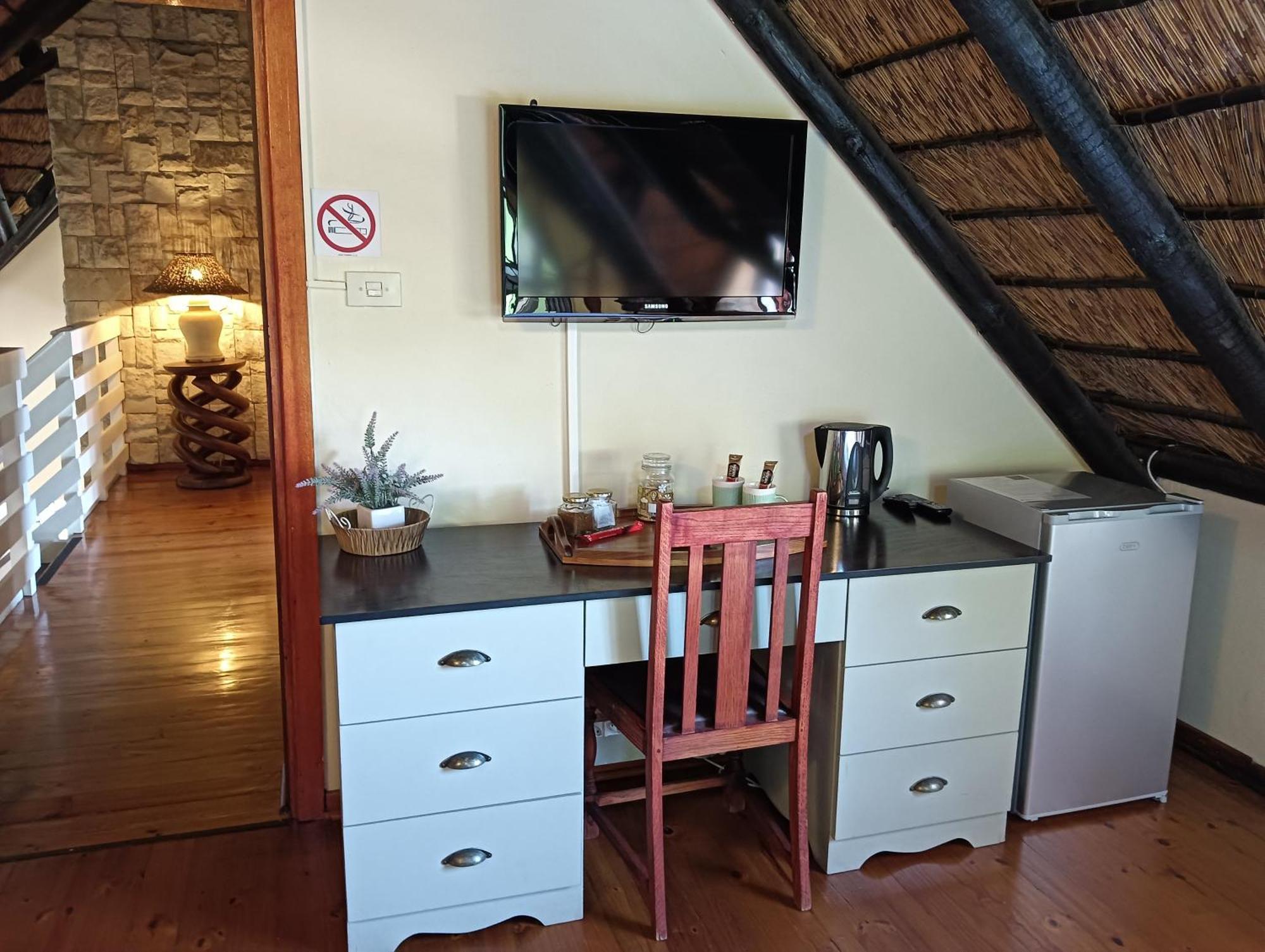 Little Tree Loft 2 Bed & Breakfast Uitenhage Екстериор снимка